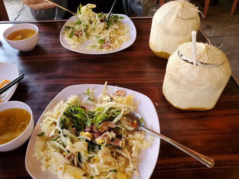 Long Cơm Gà Chicken Rice Restaurant