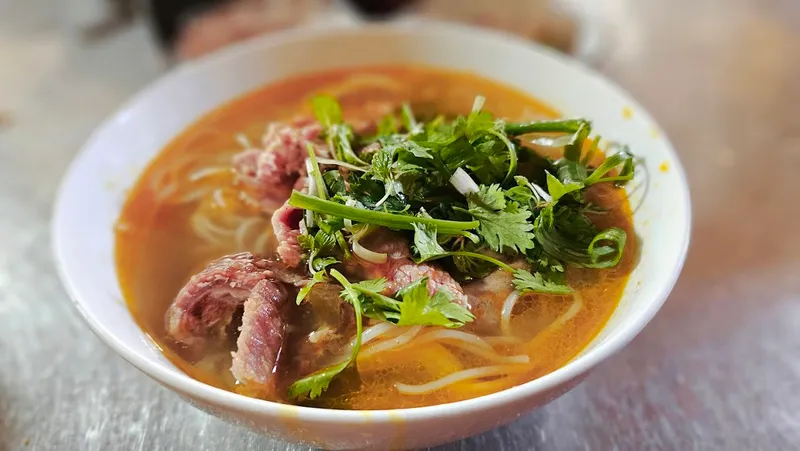 Bún Bò Sen