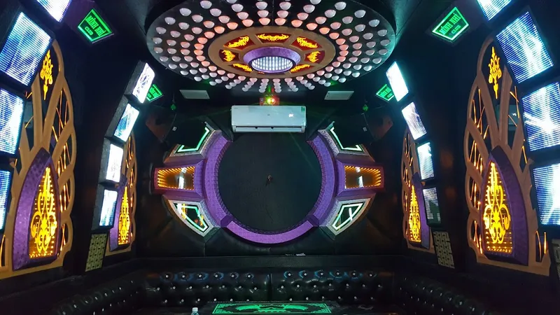 Karaoke Minh Nhí Club