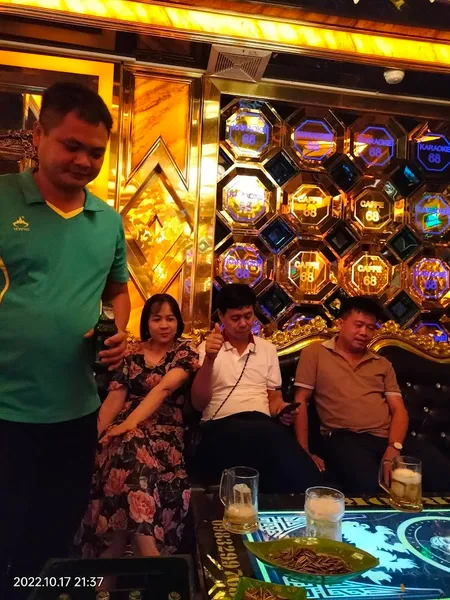 Cafe karaoke dốc đỏ