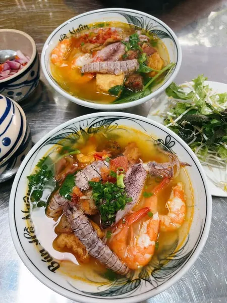 Bún chả cá - Cá ngừ đại dương Hồ Ngân ( Chuyển về 157 Trần Quý Cáp )