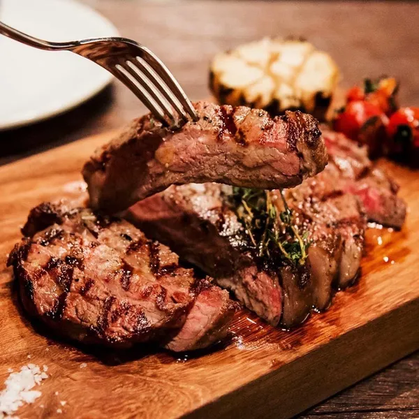 MOO BEEF STEAK 109 LÝ TỰ TRỌNG