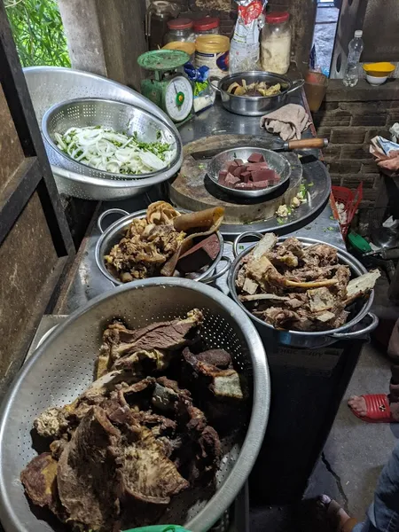 Quán nhậu cô Hương