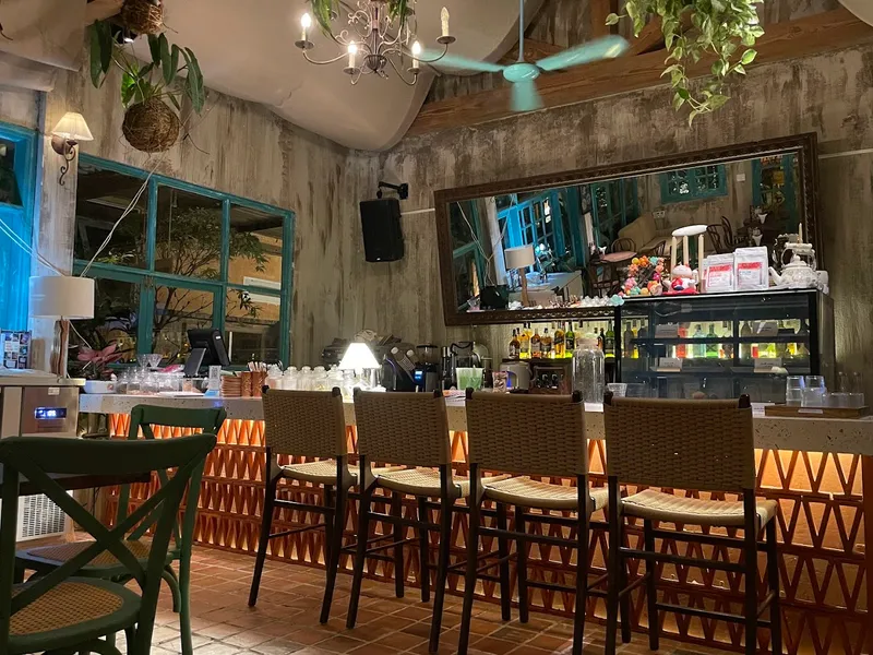 Sip Hoi An - Cafe & Bistro