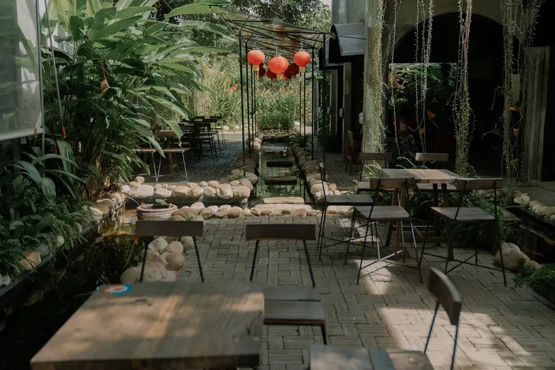 Café VIỆT+