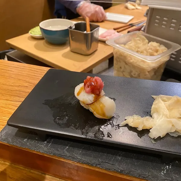 Dining ambiance of restaurant Tanoshi Sushi Sake Bar 5