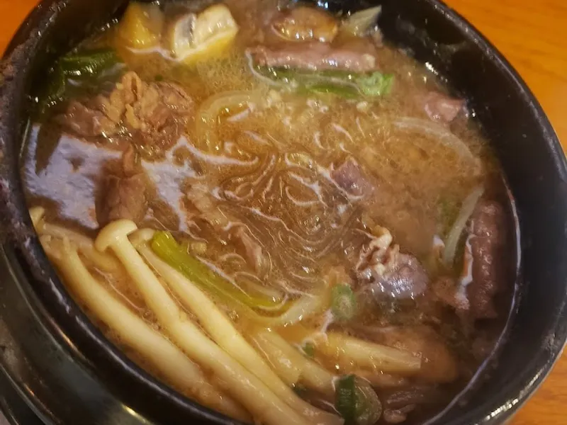 Dining ambiance of restaurant Kum Sung BBQ 2