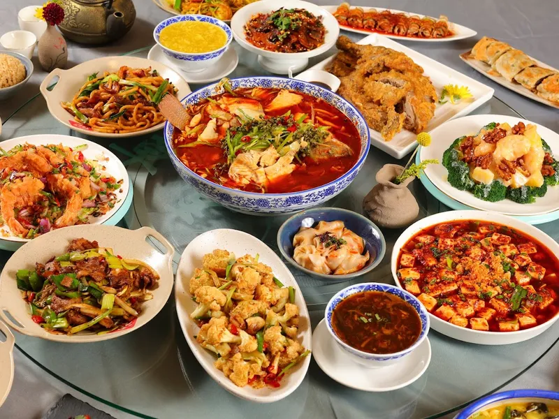 Dining ambiance of restaurant Oohu Szechuan & Canton Cuisines 兀湖川菜馆 中餐 点心 纽约必吃 4