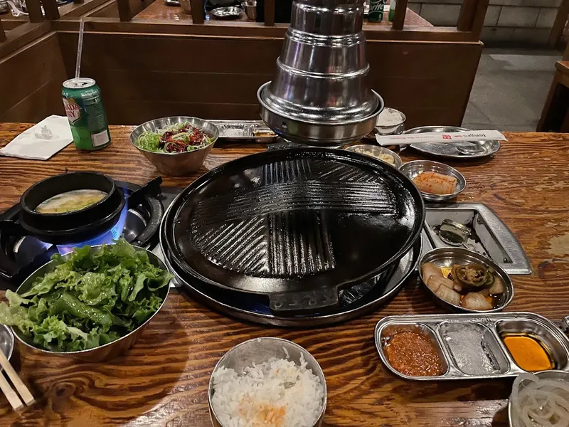 Dining ambiance of restaurant miss KOREA BBQ 1