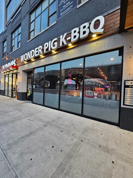 Dining ambiance of restaurant Wonder Pig K-BBQ 1
