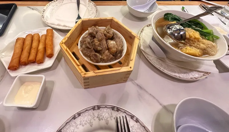 Dining ambiance of restaurant Dimsum Garden 稻香點心坊(2nd Ave) 4