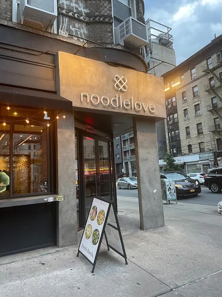 Dining ambiance of restaurant noodlelove 1