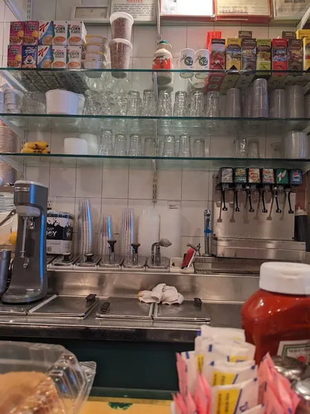 cafe-eighty-two-reviews-menu-new-york-city