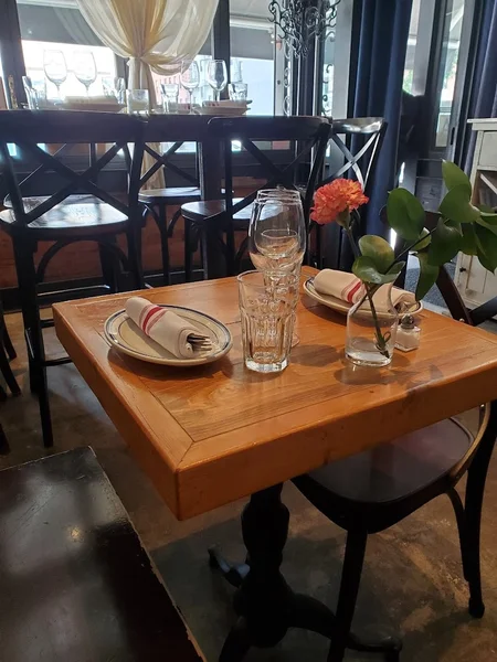 Medi Wine Bar Reviews & Menu New York City