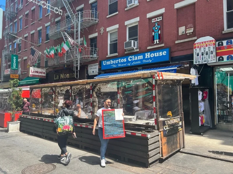 Umbertos Clam House - Reviews & Menu - New York City