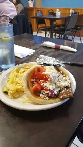 Dining ambiance of restaurant Greek On the Street 1