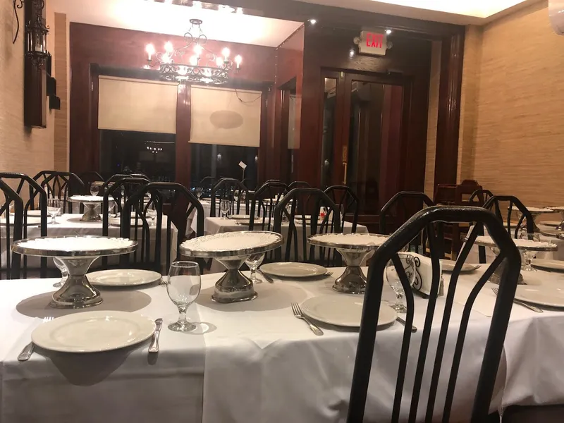 Dining ambiance of restaurant Argo 2