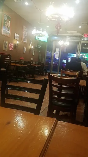 Dining ambiance of restaurant Tacos Morelos 2