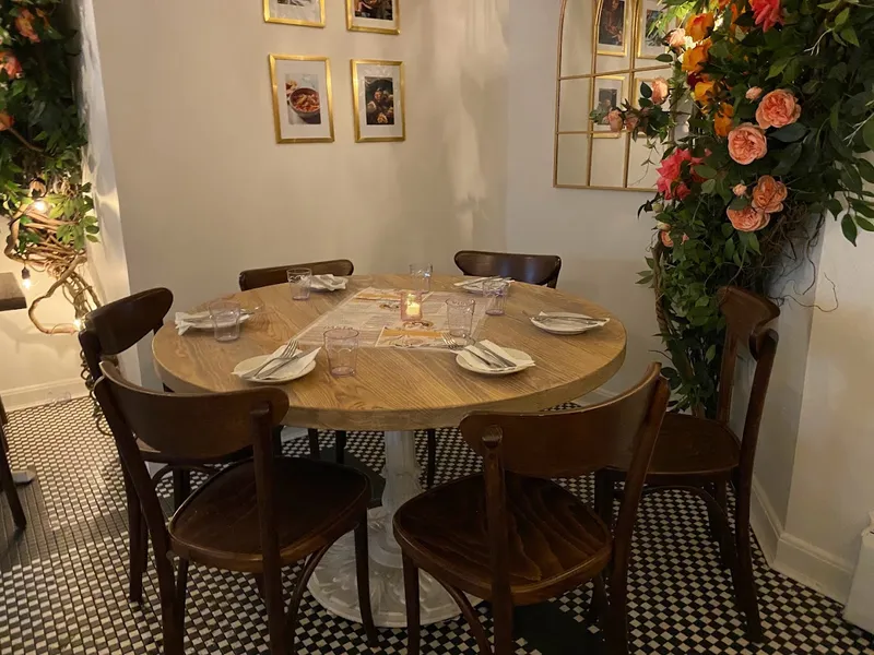 Dining ambiance of restaurant Pasta Louise Restaurant 1