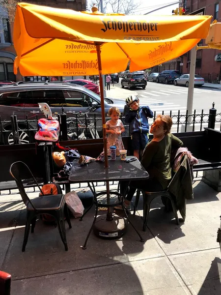 Dining ambiance of restaurant Park Slope Ale House 2