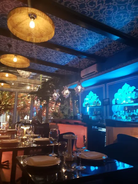 Dining ambiance of restaurant Baazi Nyc 2