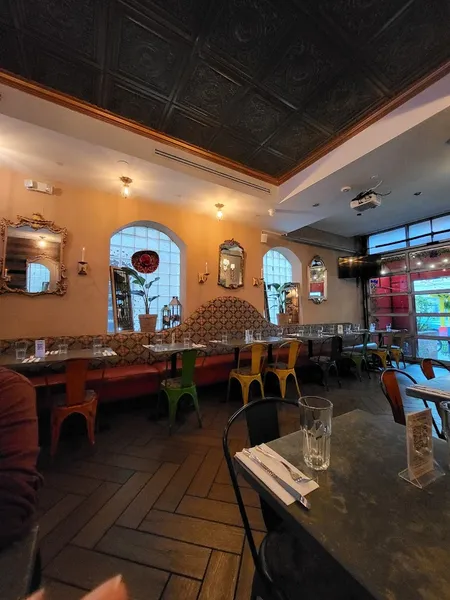 Dining ambiance of restaurant Fresco's Cantina 1