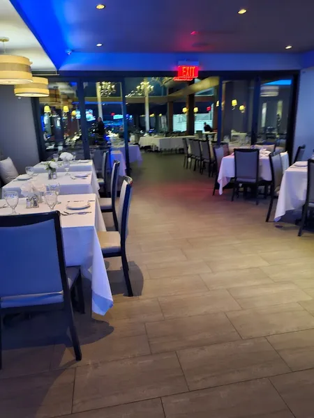 Dining ambiance of restaurant Marina Cafe Restaurant & Tiki Bar 3