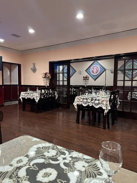 Dining ambiance of restaurant Toshkent Restaurant 3