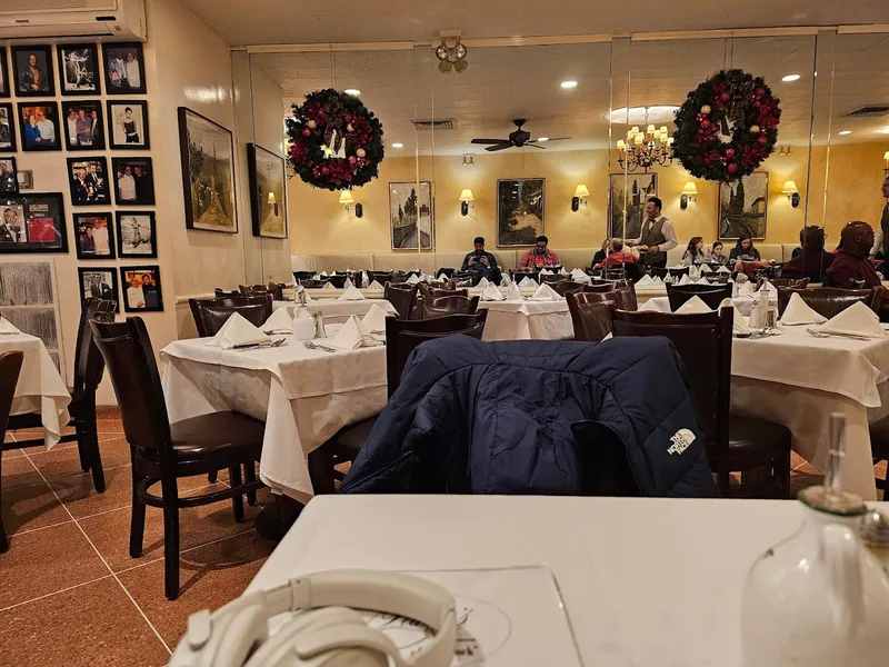 Dining ambiance of restaurant Patsy's Italian Restaurant 2