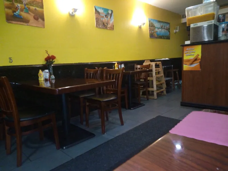 Dining ambiance of restaurant Sabor Peruano 1