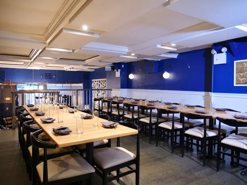 Dining ambiance of restaurant Sagaponack in Flatiron District 1