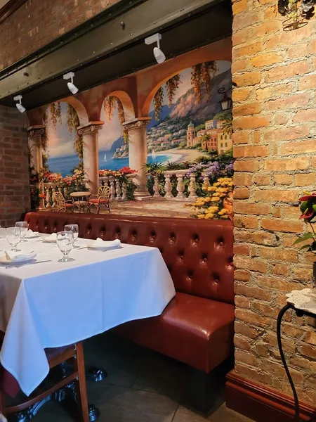 Dining ambiance of restaurant Triangolo Restaurant is moving to Garden City 4