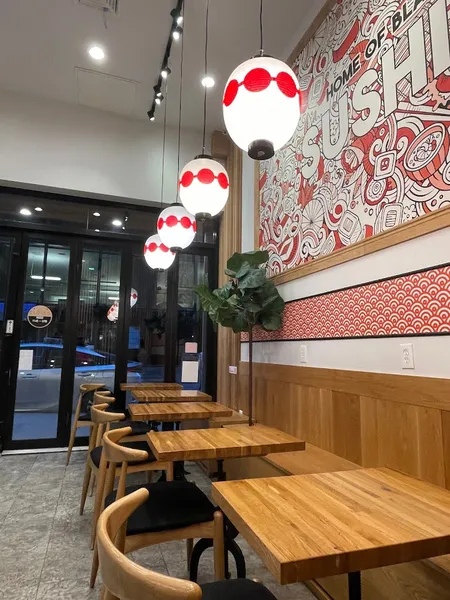 Dining ambiance of restaurant Sushi & Co - Downtown 2