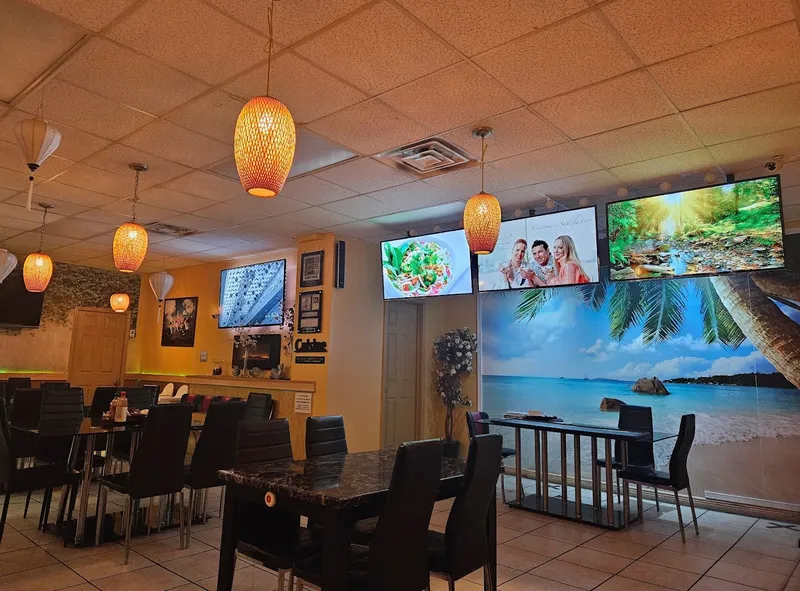 Dining ambiance of restaurant Pho Lantern Restaurant 1