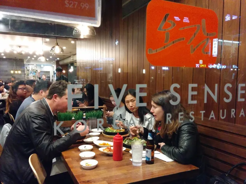 Dining ambiance of restaurant Five Senses (Koreatown) 4