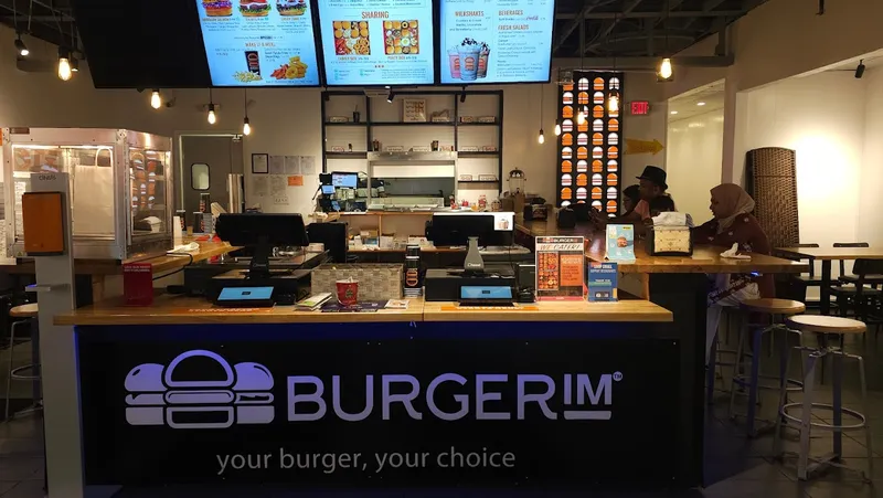 Dining ambiance of restaurant BurgerIM Buffalo 2