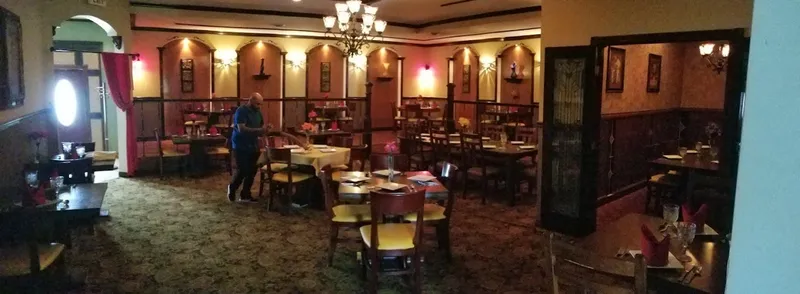 Dining ambiance of restaurant Casa Di Francesca's 3