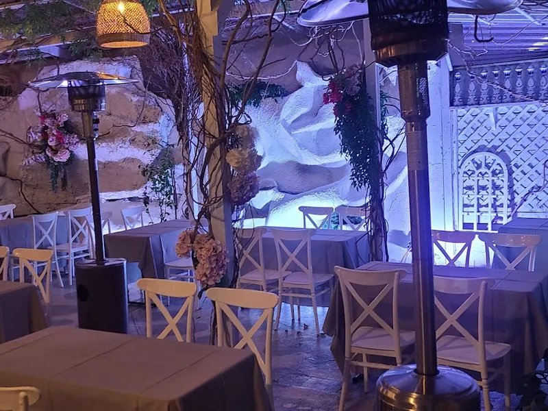 Dining ambiance of restaurant Laterna Estiatorio + Catering 4