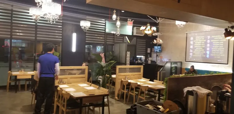 Dining ambiance of restaurant Witch Topokki Tavern | AYCE Korean Cuisine Topokki Bayside, NY 2