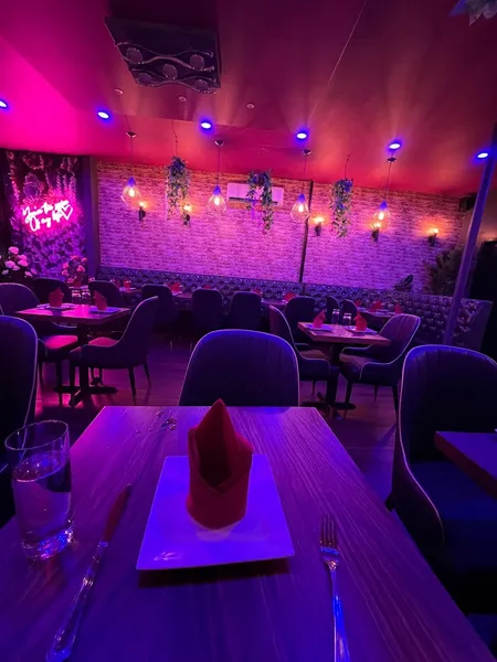 Dining ambiance of restaurant Curry In Handi 3