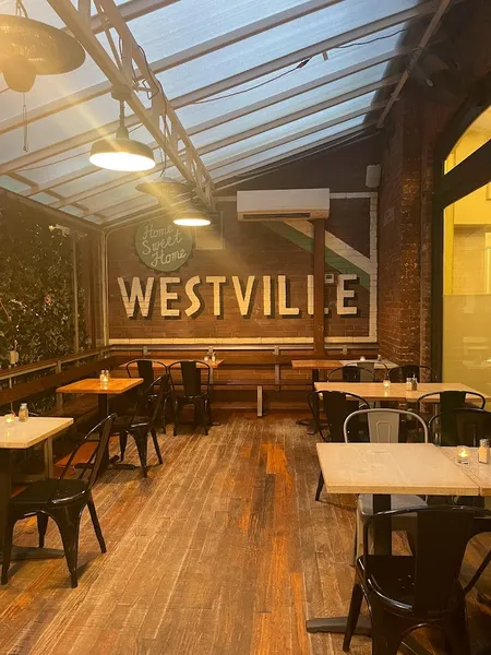 Dining ambiance of restaurant Westville Dumbo 4