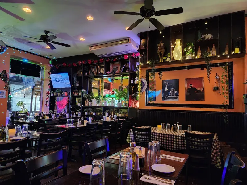 Dining ambiance of restaurant Jose Luis Little Italy 1