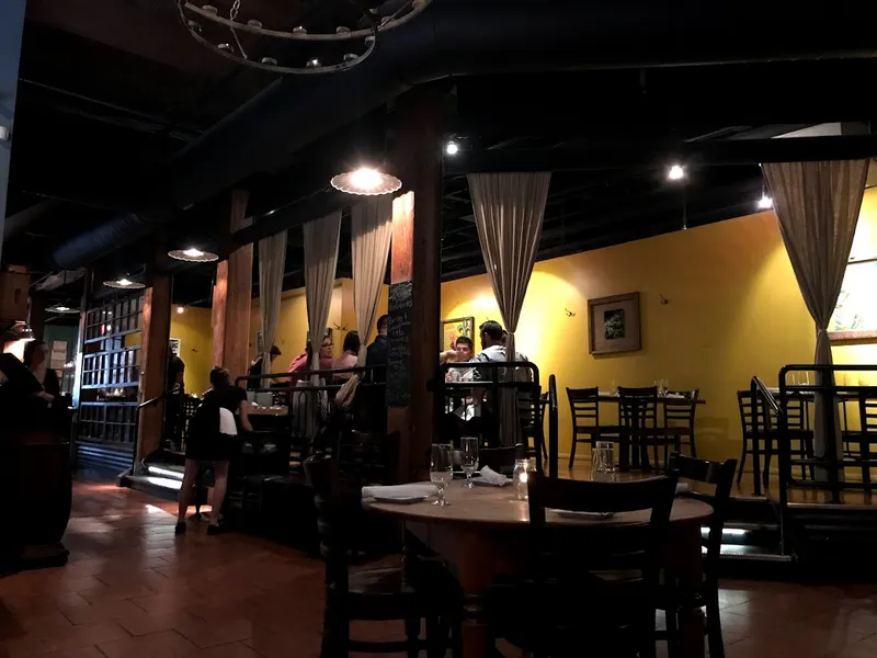 Dining ambiance of restaurant Lento 1