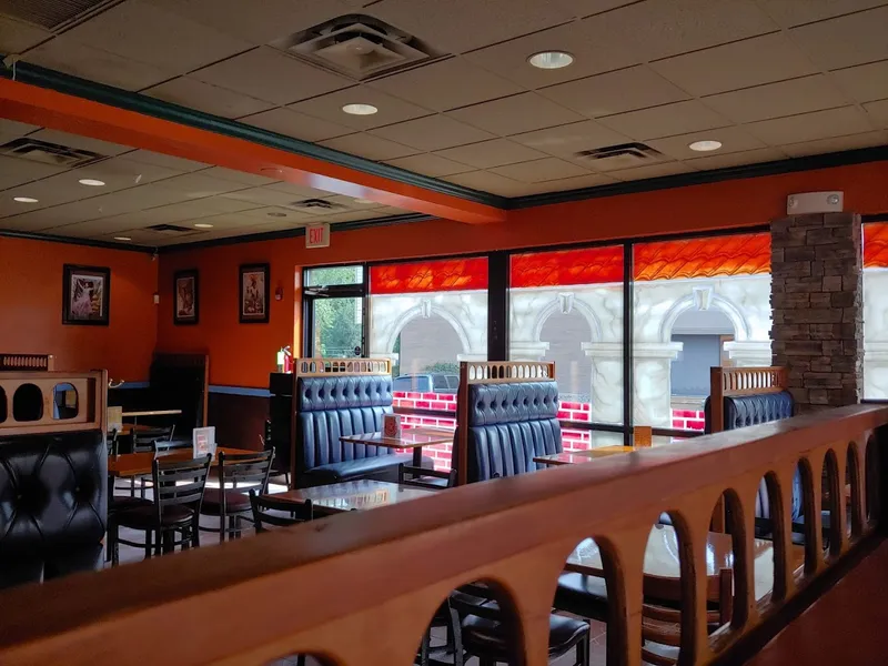 Dining ambiance of restaurant Los Gallos Mexican Grill 1