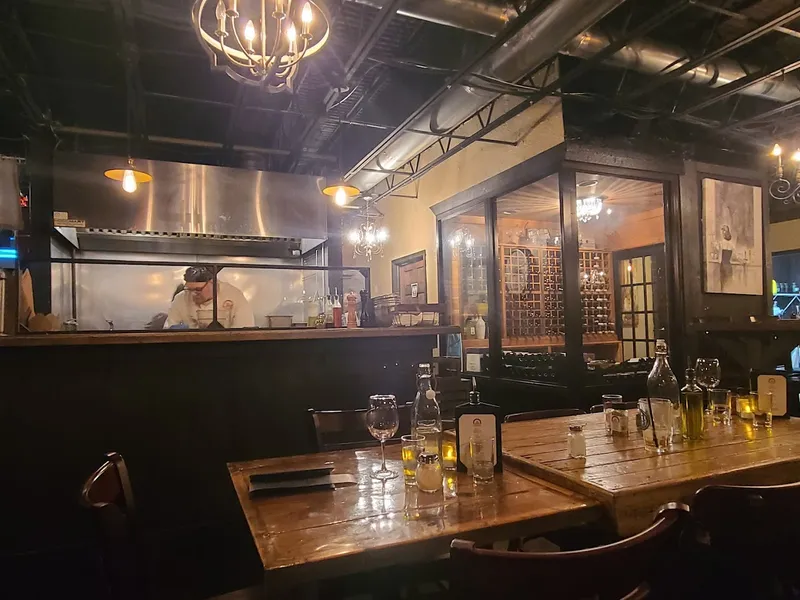 Dining ambiance of restaurant Cristo's Wood Fired Pizza & Pasta 4