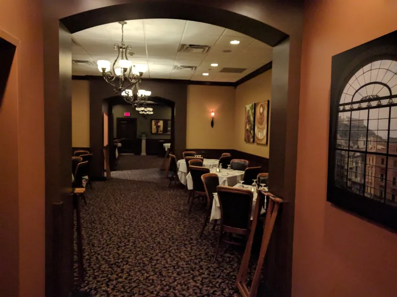 Dining ambiance of restaurant Cornells in Little Italy 3