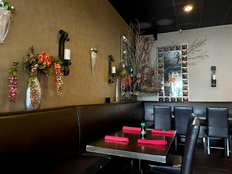 Dining ambiance of restaurant Zen Asian Fusion Lounge 1