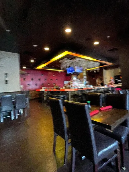 Dining ambiance of restaurant Zen Asian Fusion Lounge 4