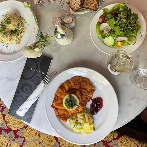 Wiener Schnitzel Café Sabarsky