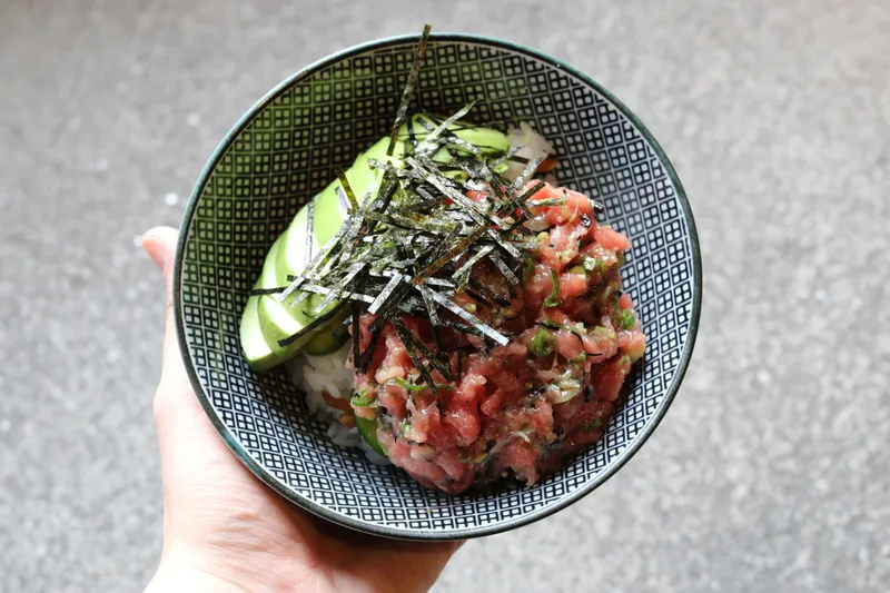 Tuna Poke Bowl Chikarashi